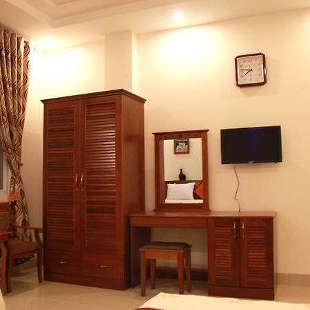 Tuyet Van Hotel Da Nang Exterior photo