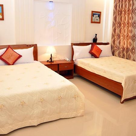 Tuyet Van Hotel Da Nang Exterior photo