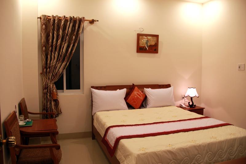 Tuyet Van Hotel Da Nang Exterior photo